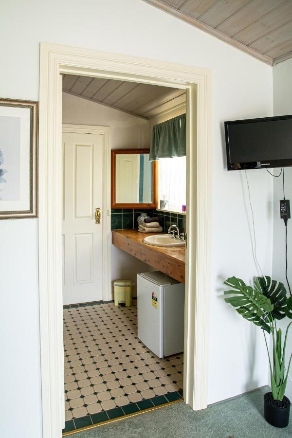 Jardine Lodge - Can Sleep 22! Corryong Exterior photo